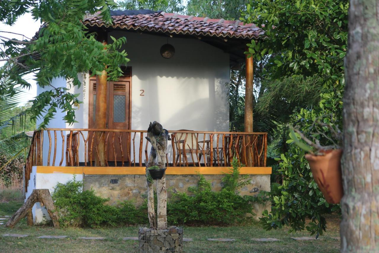 Coconut Island Villa Tangalle Bagian luar foto