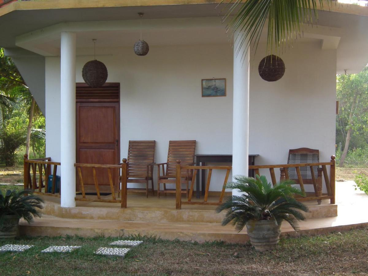 Coconut Island Villa Tangalle Bagian luar foto